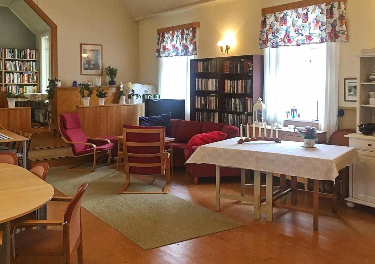 Bed and Breakfast Stor Laegenhet I Elofstorps Missionshus Крістінегамн Екстер'єр фото